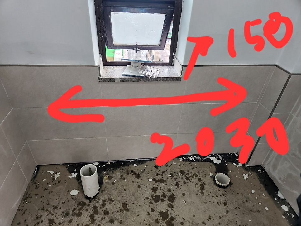 서울 중구 큐비클 필동 화장실 칸막이 시공기 | 좁은 공간, 진회색 무광의 매력과 아쉬움 그 사이 4 image 600