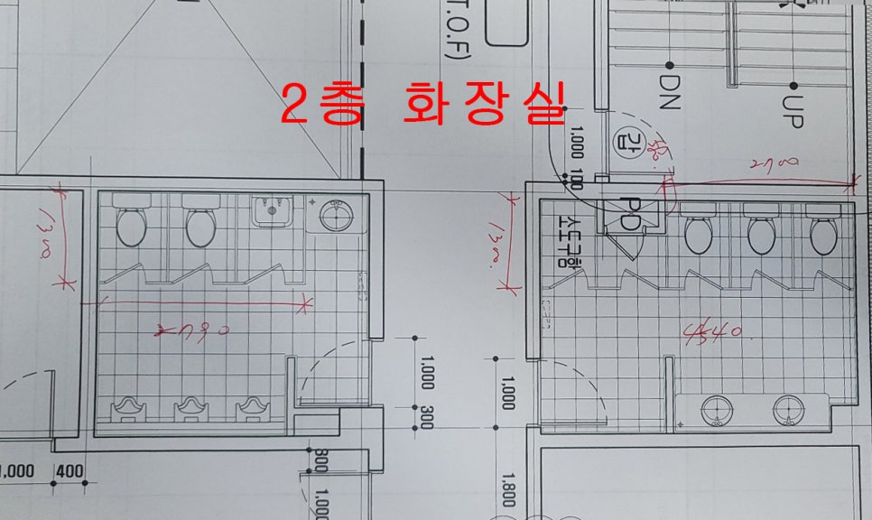 인천(인천시) 큐비클 설치 공사: 아이보리 & 진회색 하이그로시 조합 (550mm 문폭 맞춤 설계) 5 image 616