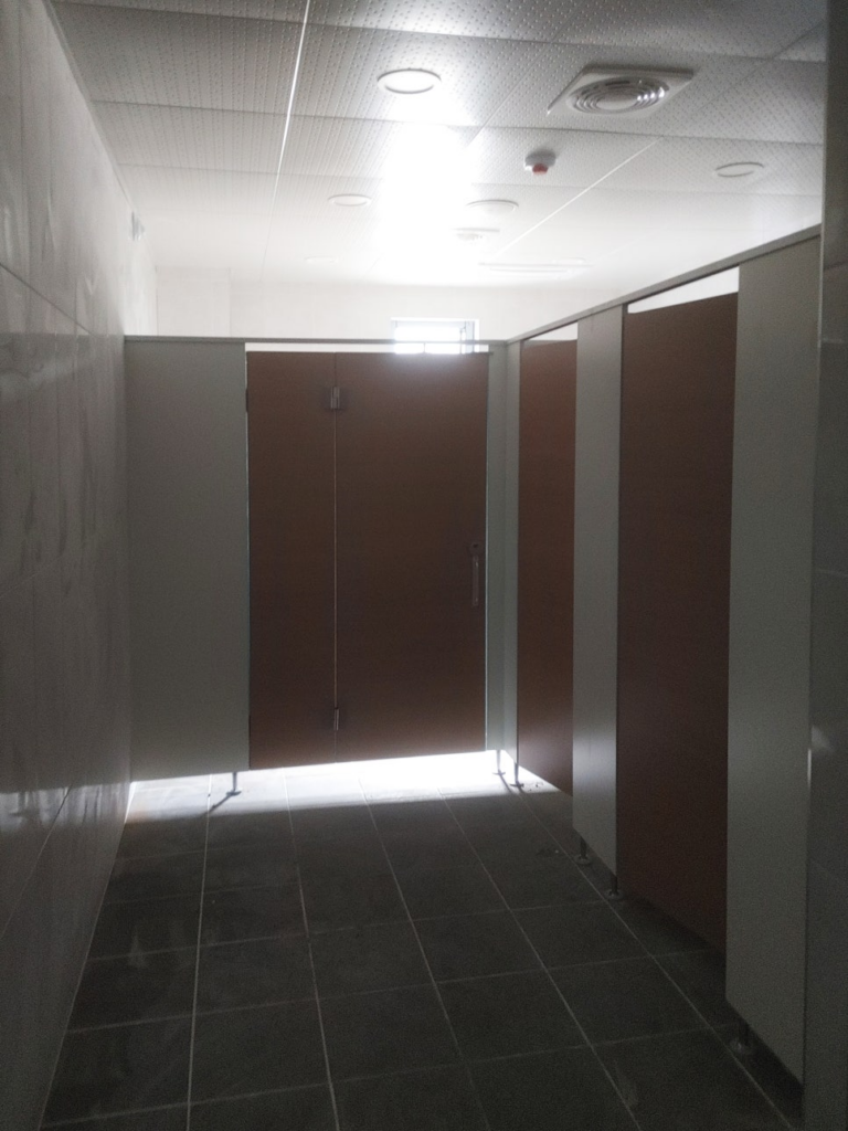 강화(강화군) 큐비클 연구소 큐비클 자재 판매 & 시공 후기: 오크 메이플 & 크림색의 완벽한 조화 (1900mm 높이) 17 image 685