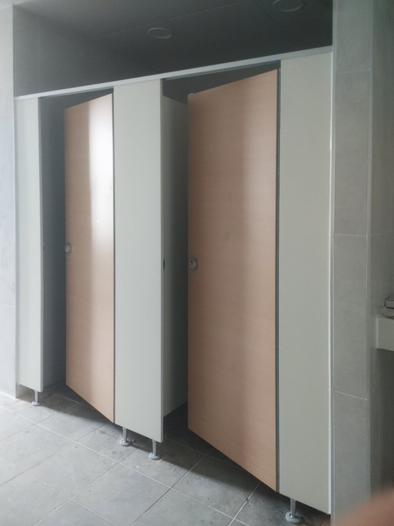 강화(강화군) 큐비클 연구소 큐비클 자재 판매 & 시공 후기: 오크 메이플 & 크림색의 완벽한 조화 (1900mm 높이) 20 image 691