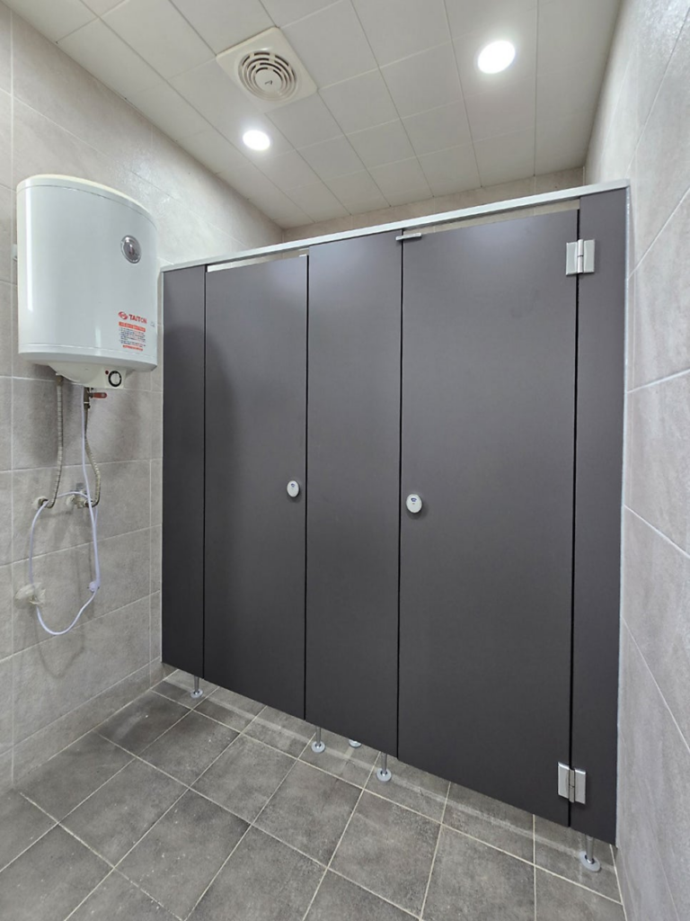 충북 음성(음성군) 큐비클 화장실 칸막이 설치 후기: 노후 건물 리모델링과 진회색 무광의 선택 12 image 141