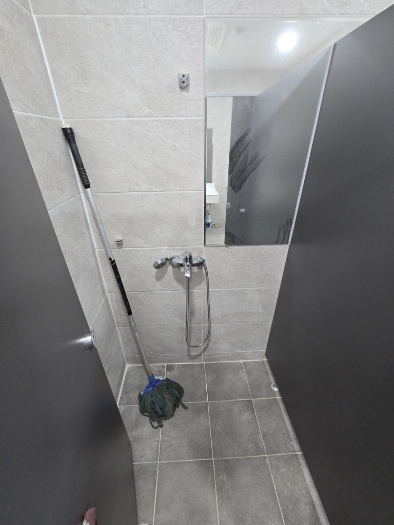 충북 음성(음성군) 큐비클 화장실 칸막이 설치 후기: 노후 건물 리모델링과 진회색 무광의 선택 14 image 145